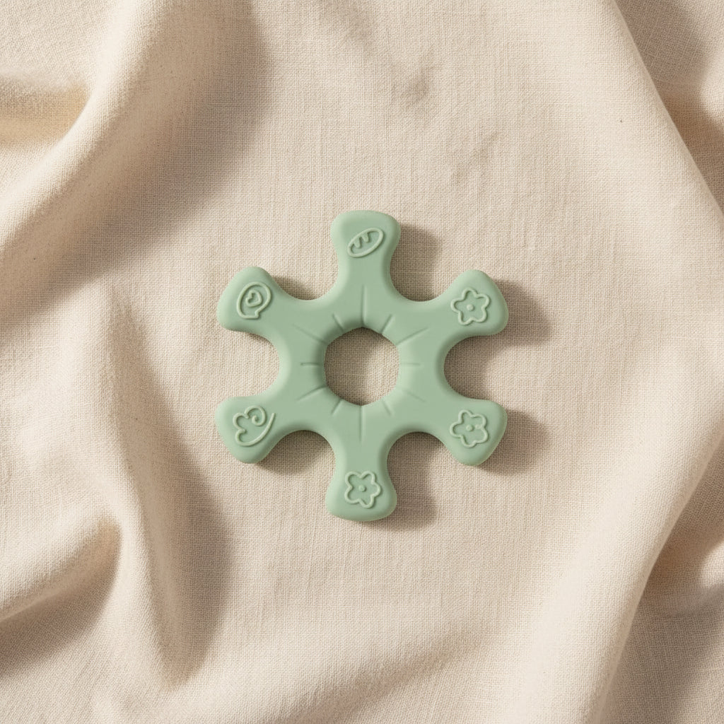 Sage silicone star tug toy for puppies and small dogs